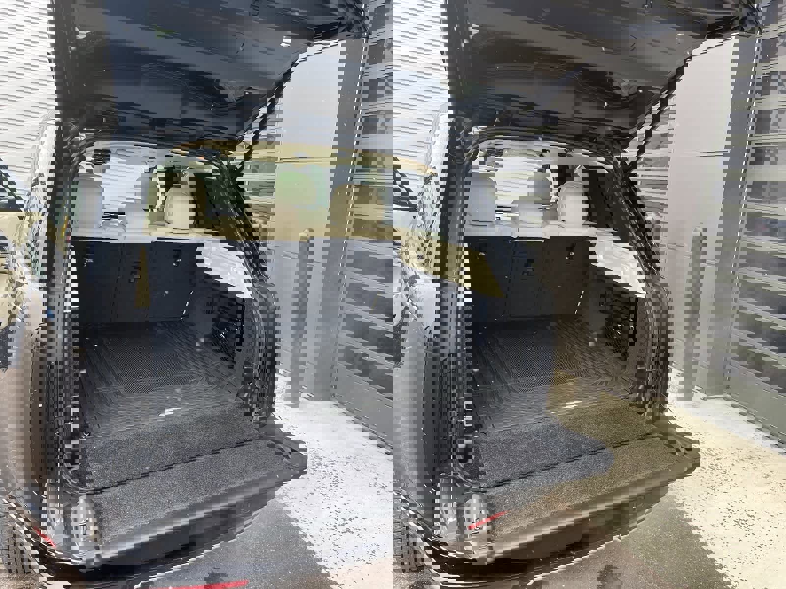 Certified 2023 Land Rover Range Rover SE image 24