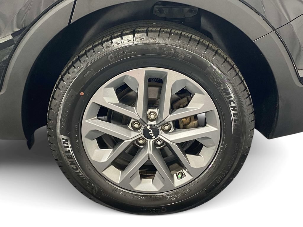 Used 2024 Kia Telluride LX AWD/4WD image 10