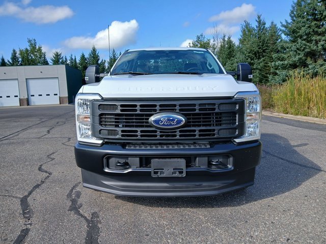 New 2026 Ford F250 XL w/ F-250 >10K GVWR Package image 2