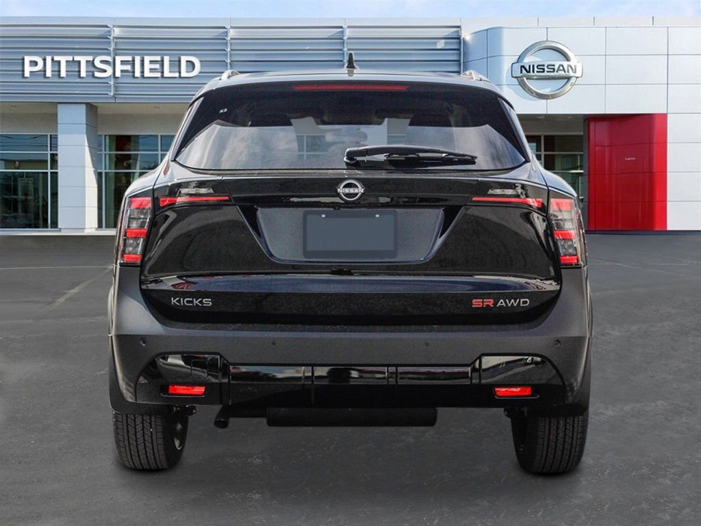 New 2025 Nissan Kicks SR image 5