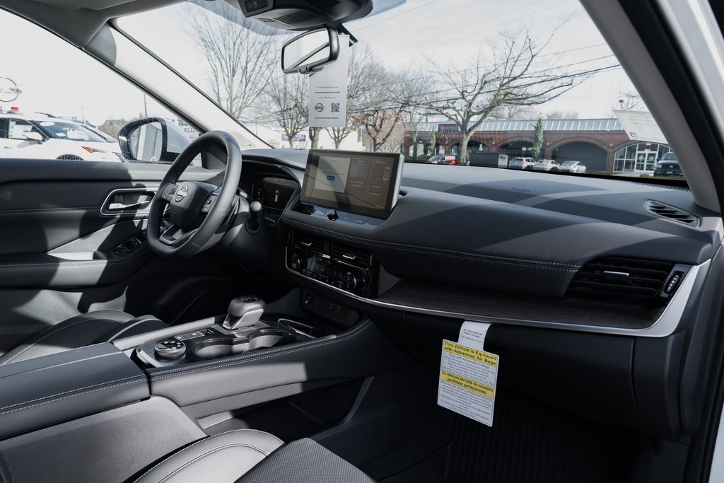 New 2026 Nissan Rogue Platinum image 27