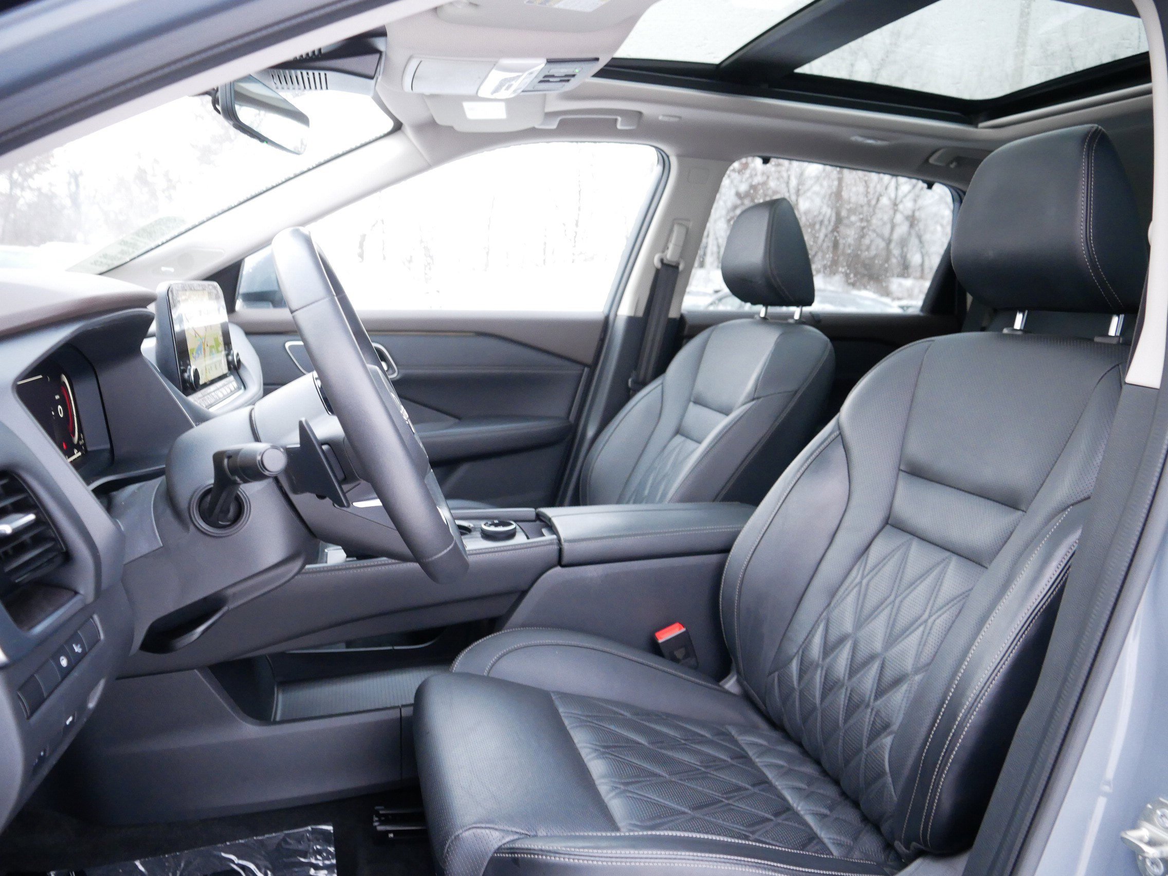 Certified 2022 Nissan Rogue Platinum w/ Head-Up Display Package image 33