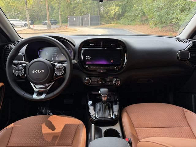 Certified 2025 Kia Soul EX FWD image 24