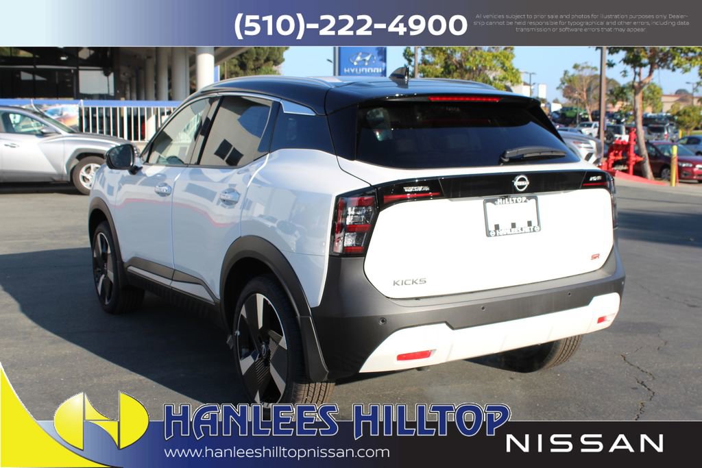 New 2025 Nissan Kicks SR w/ Illumination Package FWD image 9