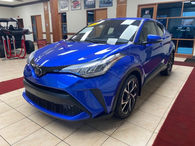 Used 2020 Toyota C-HR XLE image 1