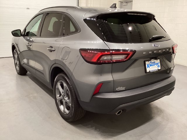 Used 2025 Ford Escape ST-Line Select AWD/4WD image 6