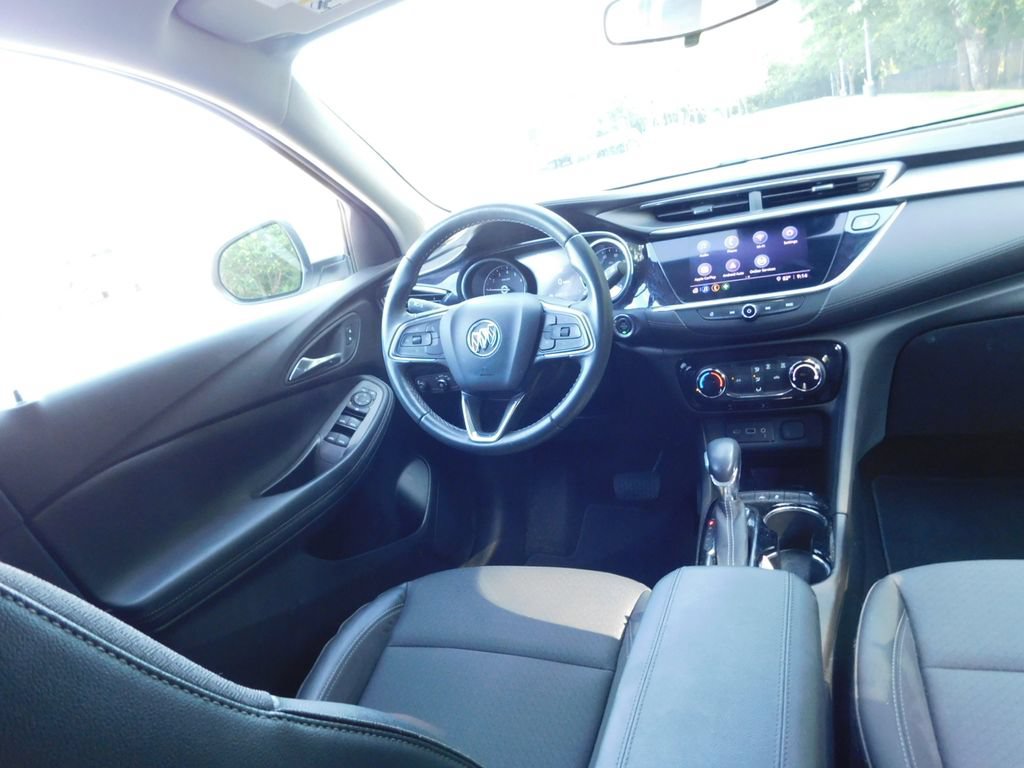 Certified 2022 Buick Encore GX Preferred w/ Sport Touring Package FWD image 6
