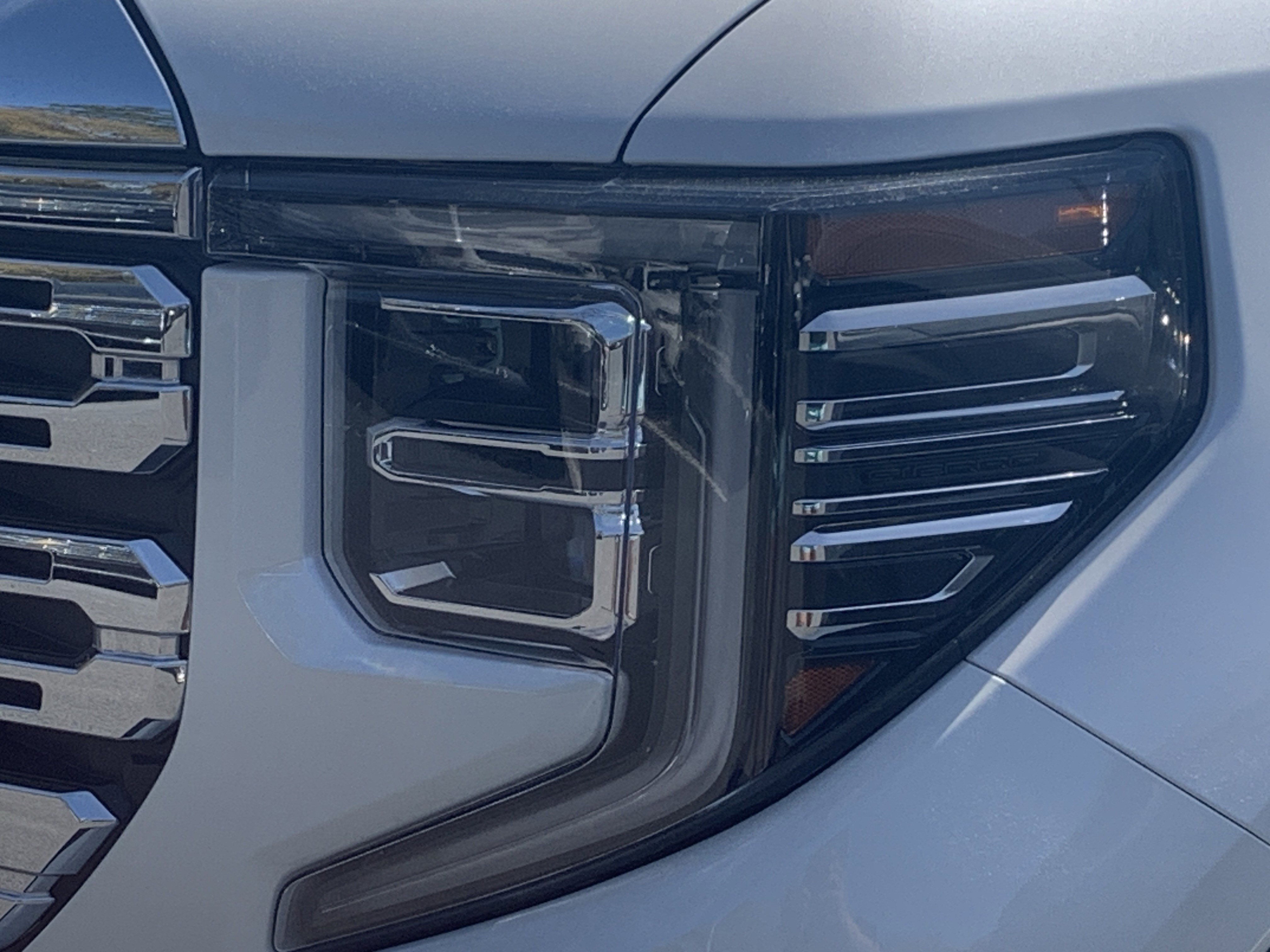 Used 2024 GMC Sierra 1500 Denali image 6