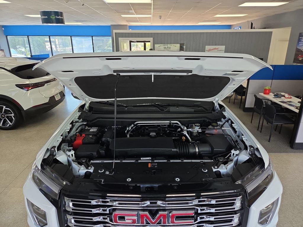 New 2026 GMC Canyon Denali w/ LPO, Black Badging Package AWD/4WD image 21