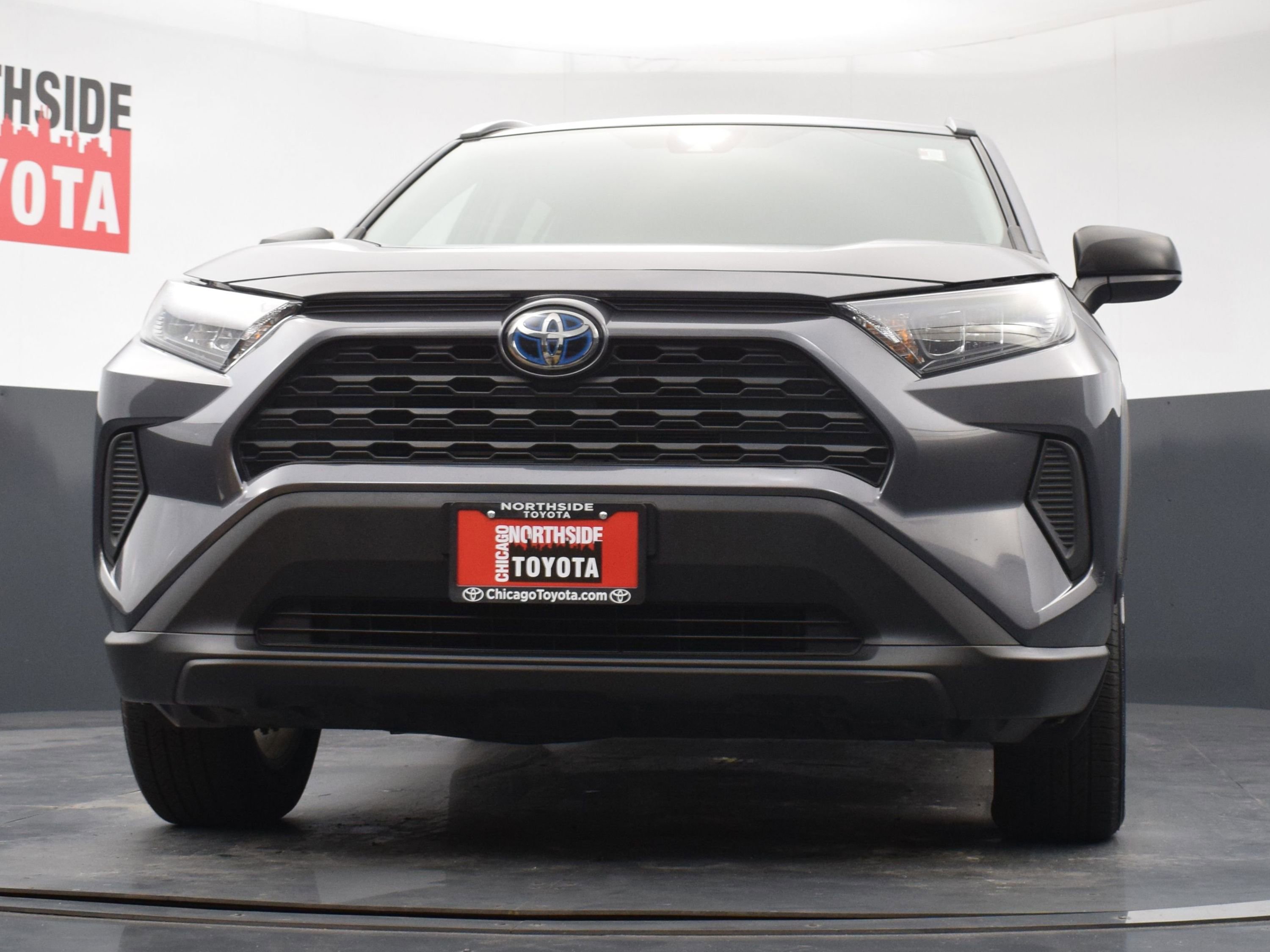 Used 2021 Toyota RAV4 LE AWD/4WD image 29