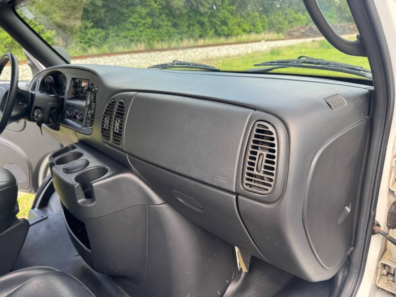 Used 2001 Dodge B1500 RWD image 11