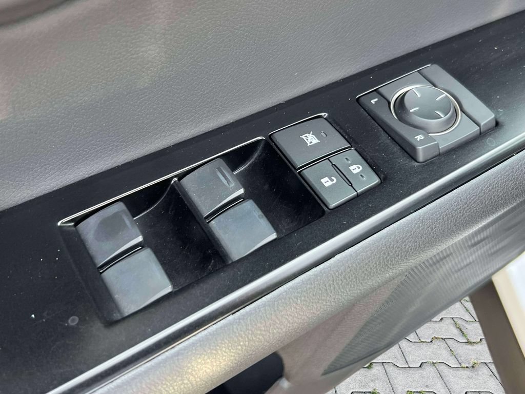 Used 2024 Lexus UX 250h F Sport AWD/4WD image 17