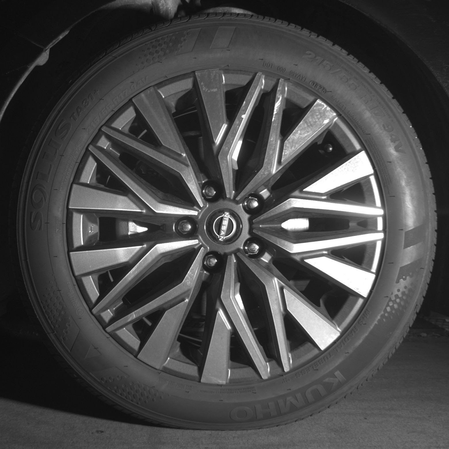 Used 2025 Nissan Altima 2.5 SV FWD image 14