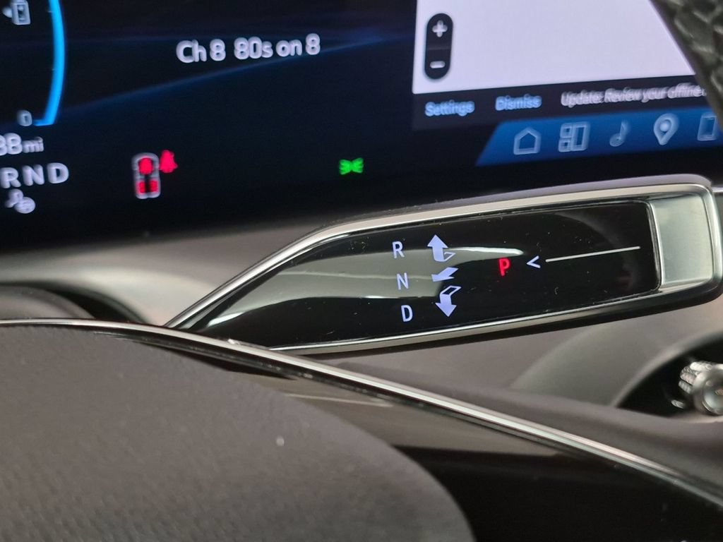 Certified 2026 Cadillac Vistiq Sport AWD/4WD image 5