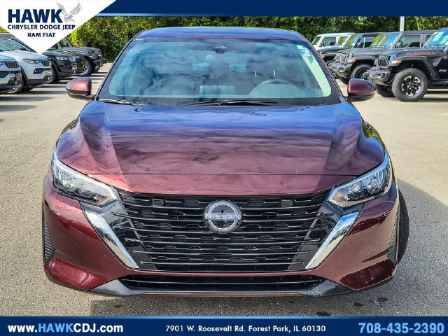 Used 2025 Nissan Sentra SV FWD image 2