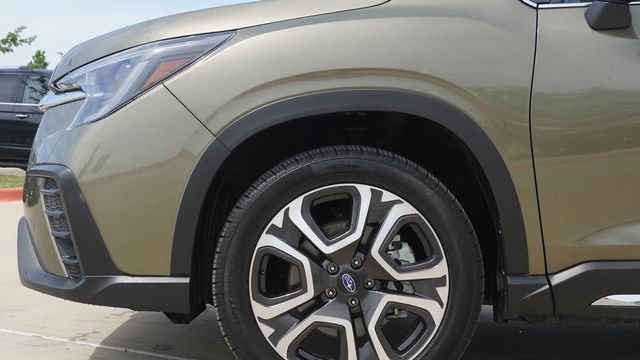 Used 2023 Subaru Ascent Limited image 5