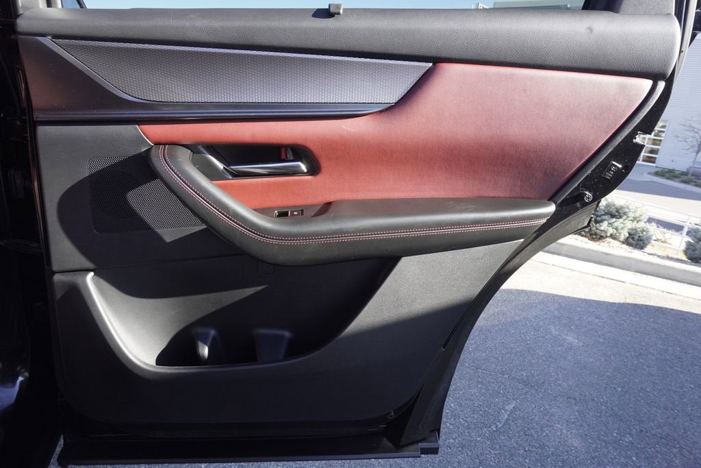 Used 2025 MAZDA CX-70 Plug-In Hybrid w/ Premium Plus image 25