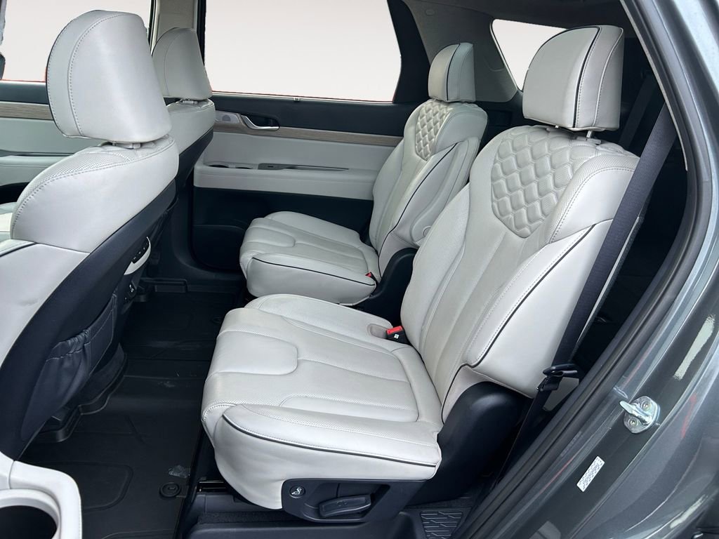 Certified 2022 Hyundai Palisade Limited w/ Winter Package image 12