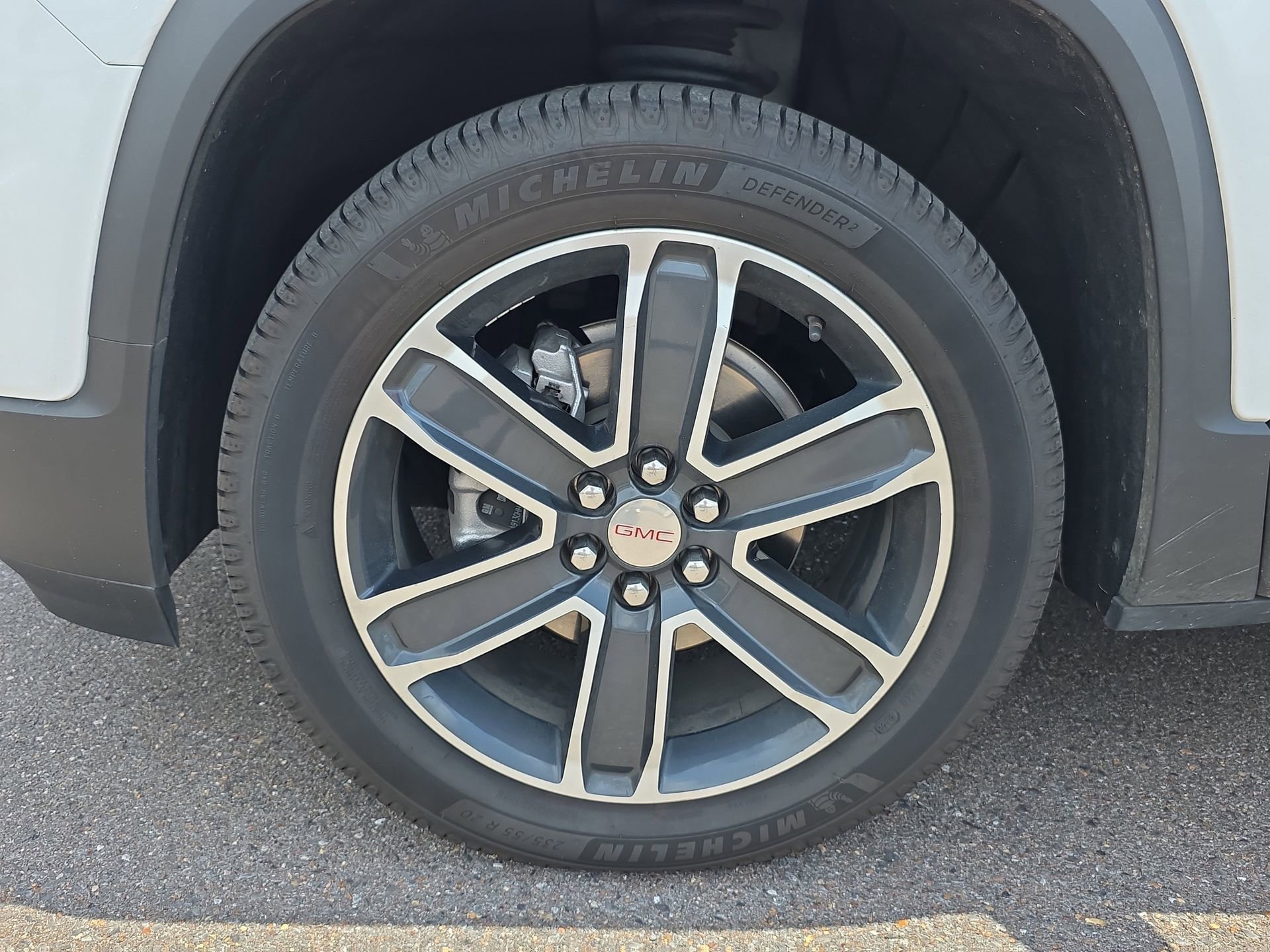 Used 2021 GMC Acadia SLT w/ Technology Package FWD image 9