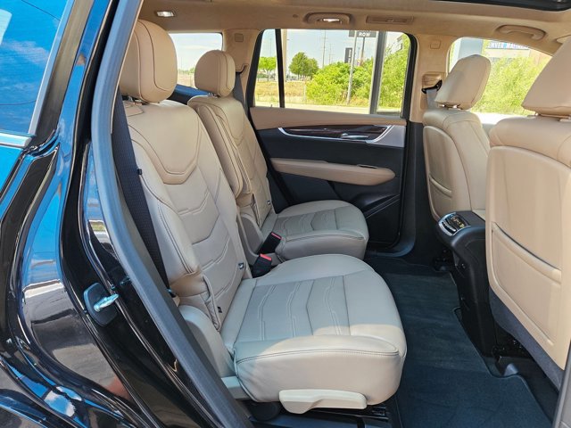 Used 2023 Cadillac XT6 Premium Luxury w/ Platinum Package image 23