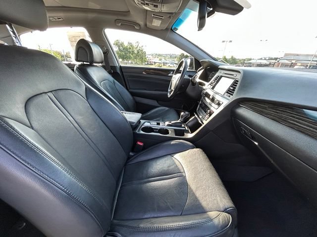 Used 2016 Hyundai Sonata Limited w/ Option Group 05 FWD image 34