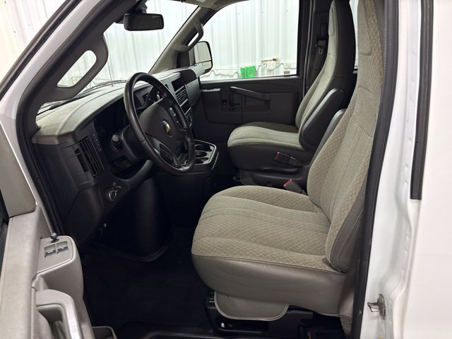 Used 2020 Chevrolet Express 2500 LT RWD image 23