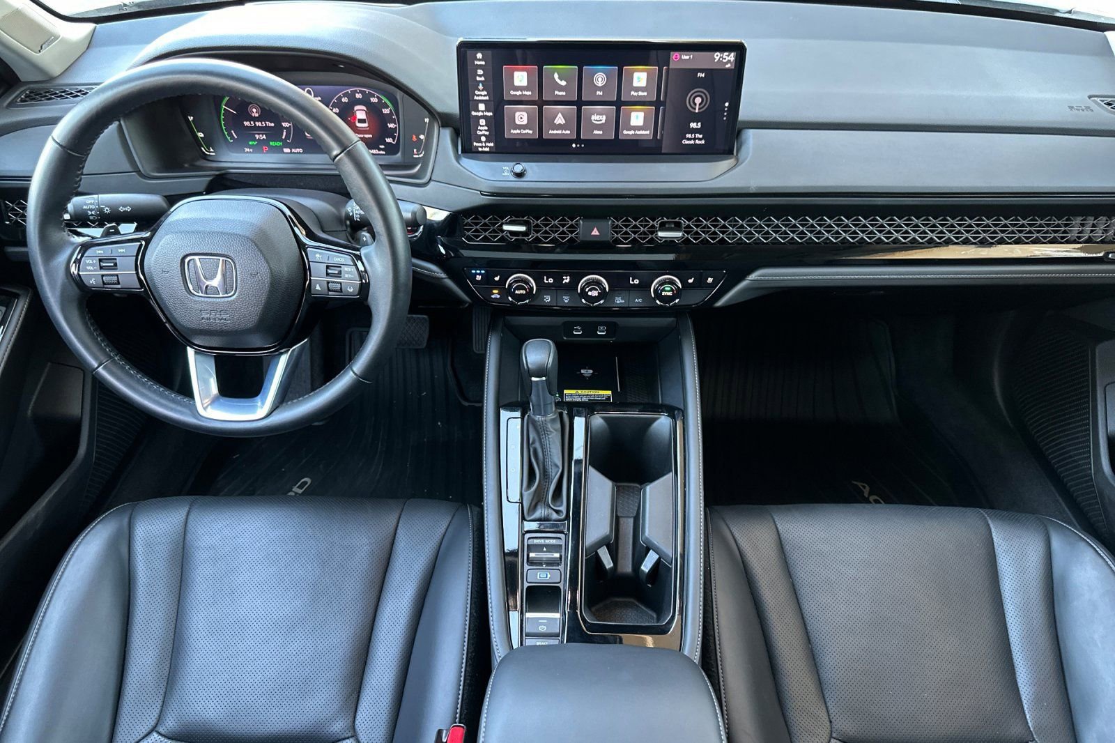 Used 2024 Honda Accord Touring image 14