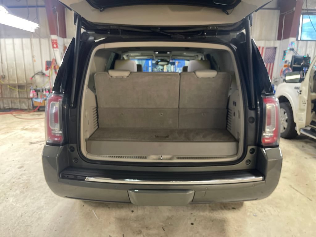 Used 2018 GMC Yukon Denali w/ Open Road Package AWD/4WD image 28