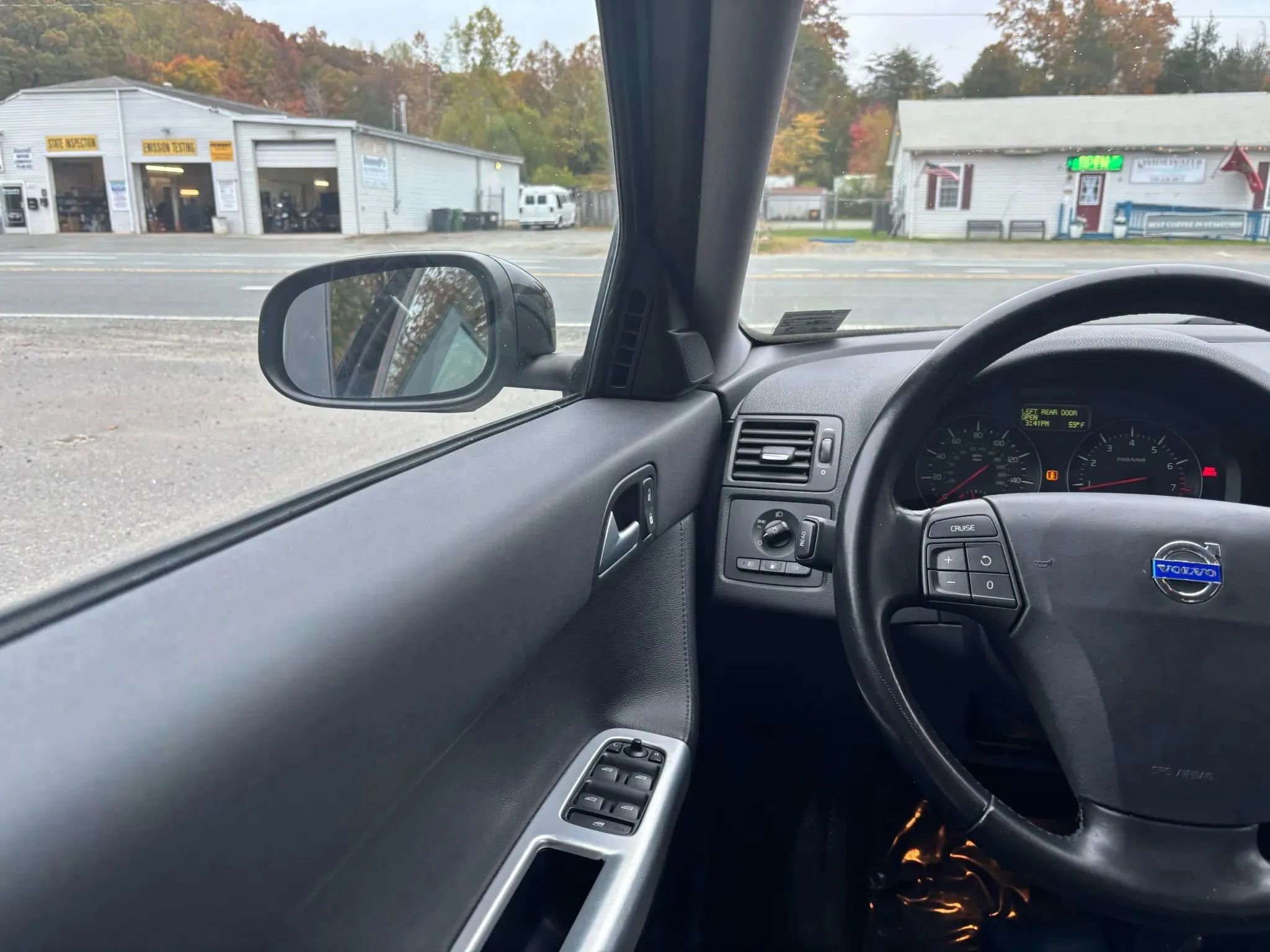 Used 2011 Volvo S40 T5 image 29