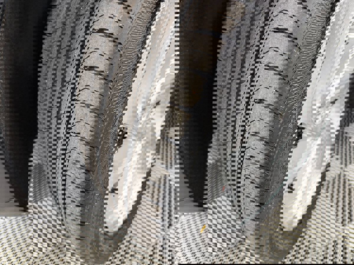 Used 2023 Chevrolet Bolt EUV LT image 27