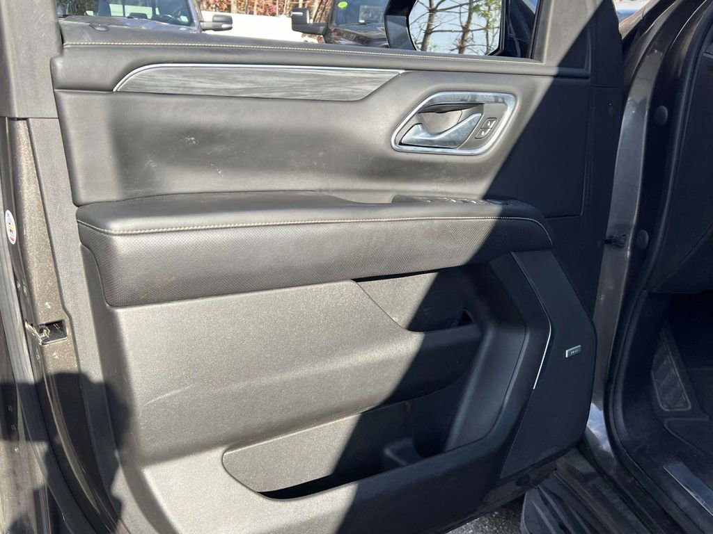 Used 2021 GMC Yukon SLT w/ SLT Luxury Plus Package image 18