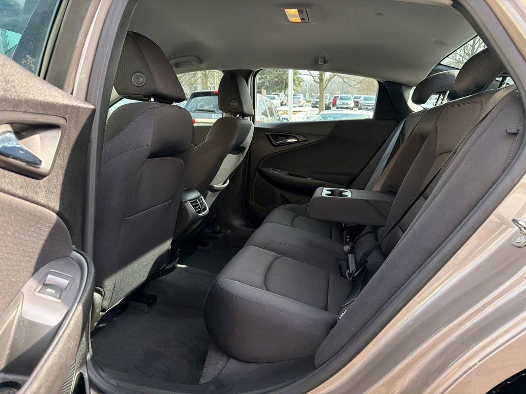 Used 2024 Chevrolet Malibu LT image 15