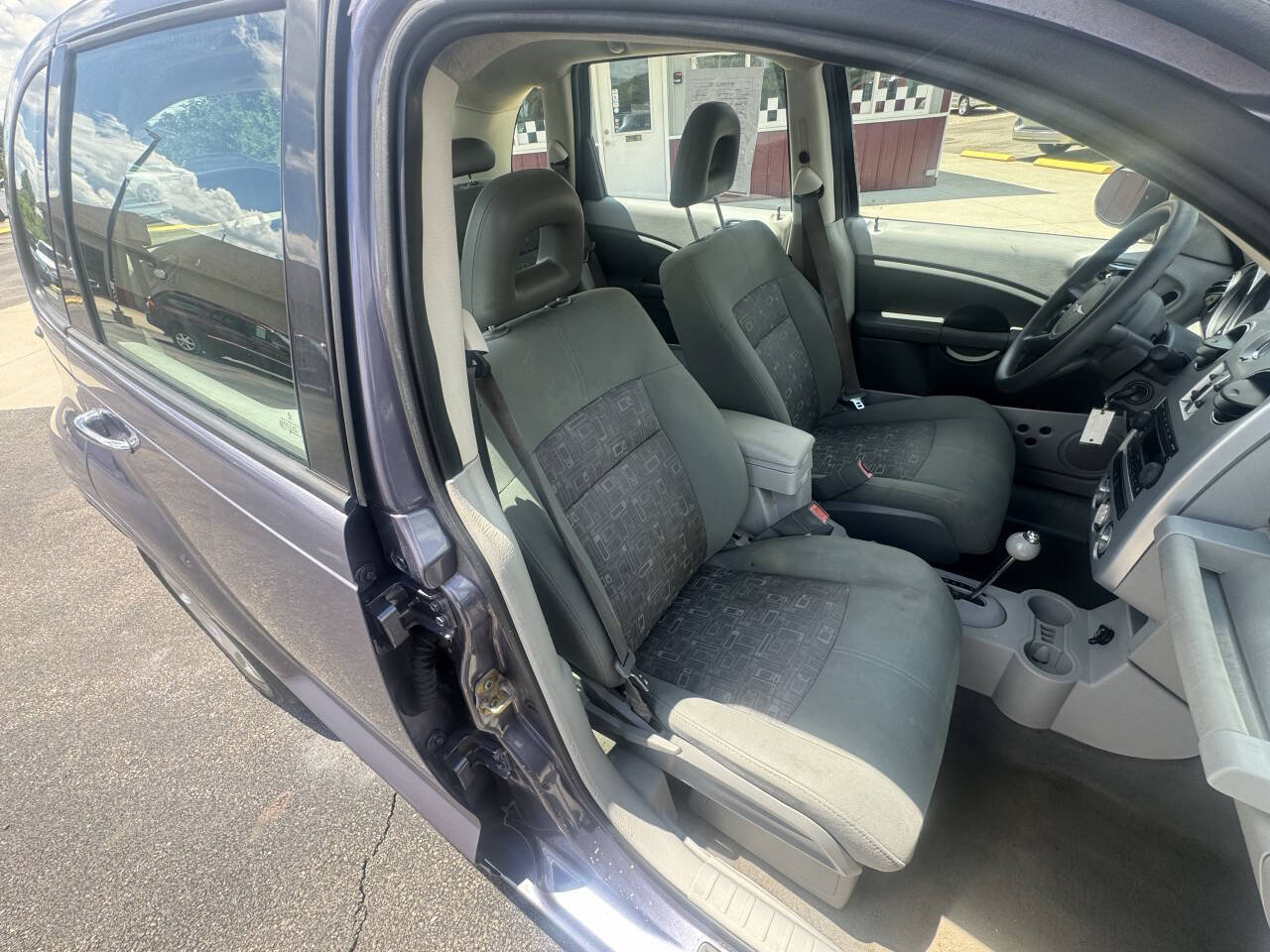 Used 2007 Chrysler PT Cruiser FWD image 38
