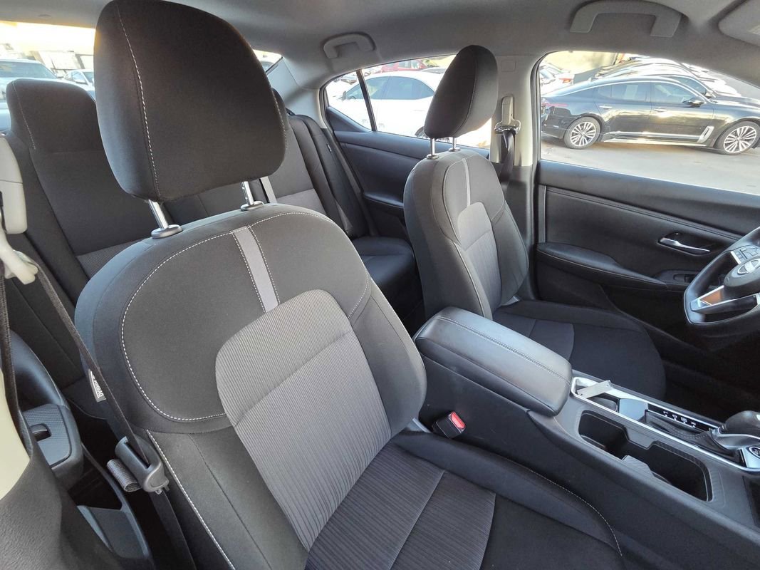 Used 2025 Nissan Sentra SV image 10