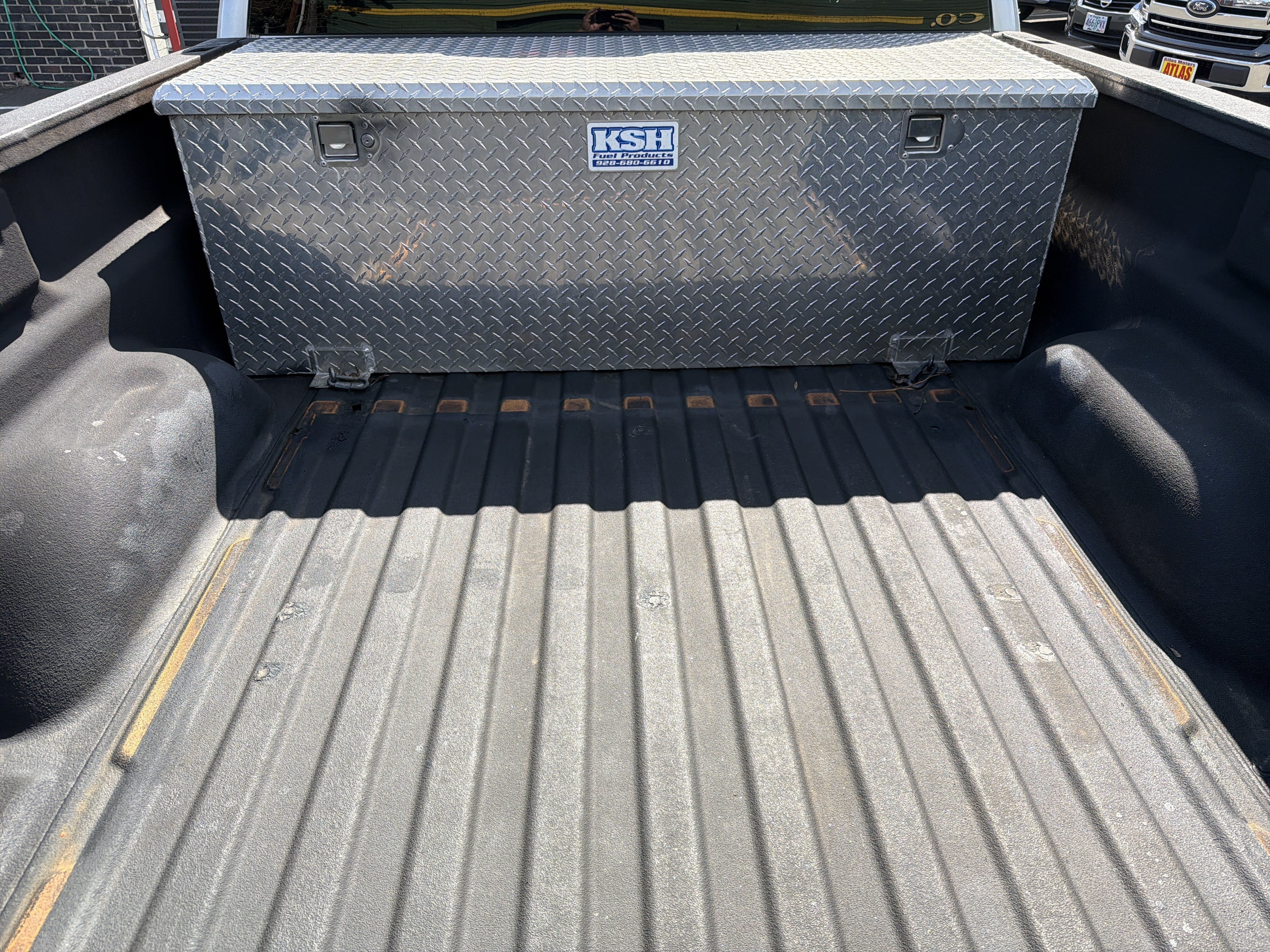Used 2010 GMC Sierra 2500 SLE w/ Suspension Package, Off-Road RWD image 4