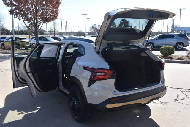 New 2026 Chevrolet Trax ACTIV w/ Driver Confidence Package image 17