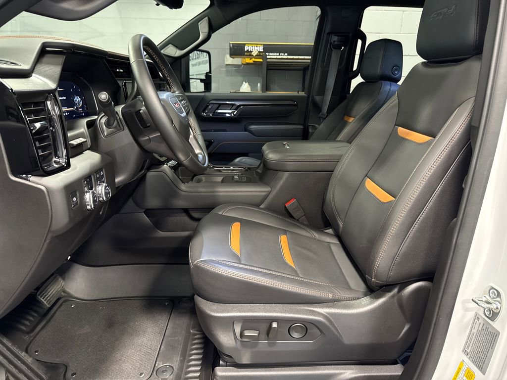 Used 2025 GMC Sierra 3500 AT4 w/ AT4 Premium Plus Package image 14