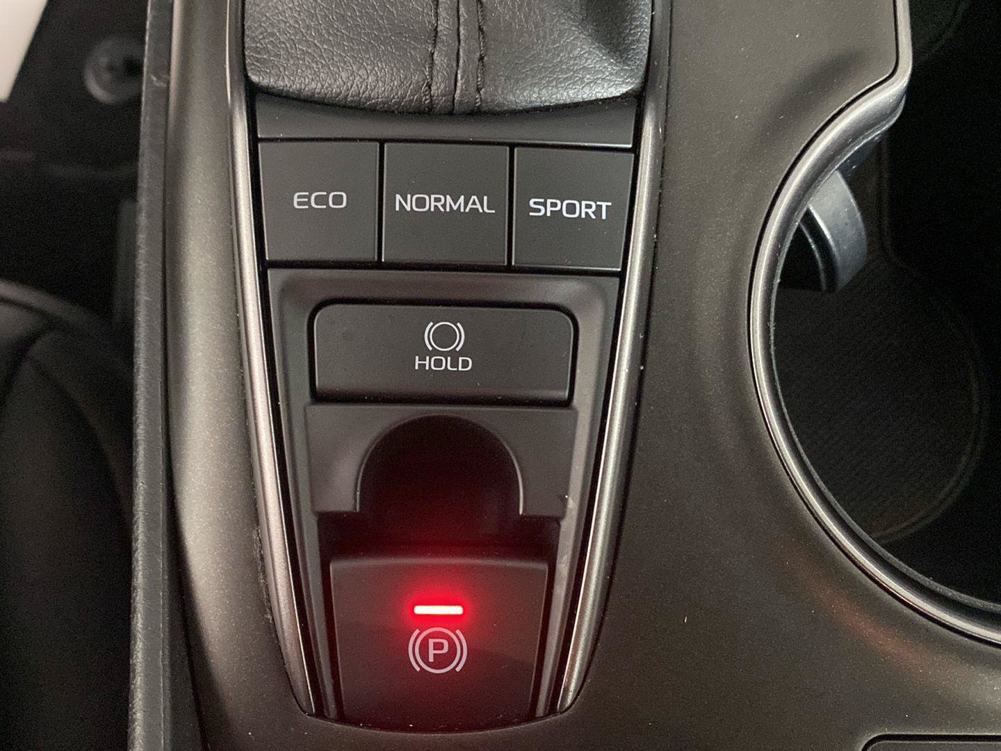 Used 2024 Toyota Camry SE w/ Cold Weather Package AWD/4WD image 7