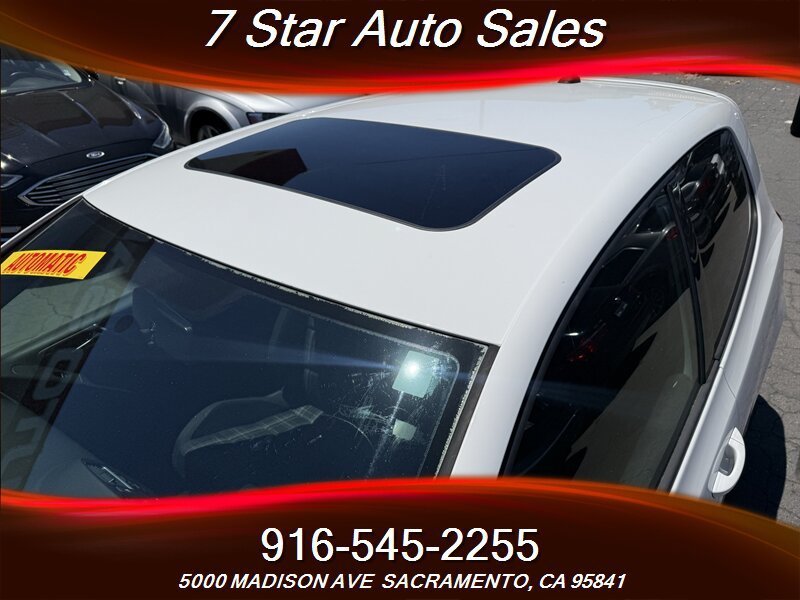Used 2011 Volkswagen Golf 2-Door FWD image 14