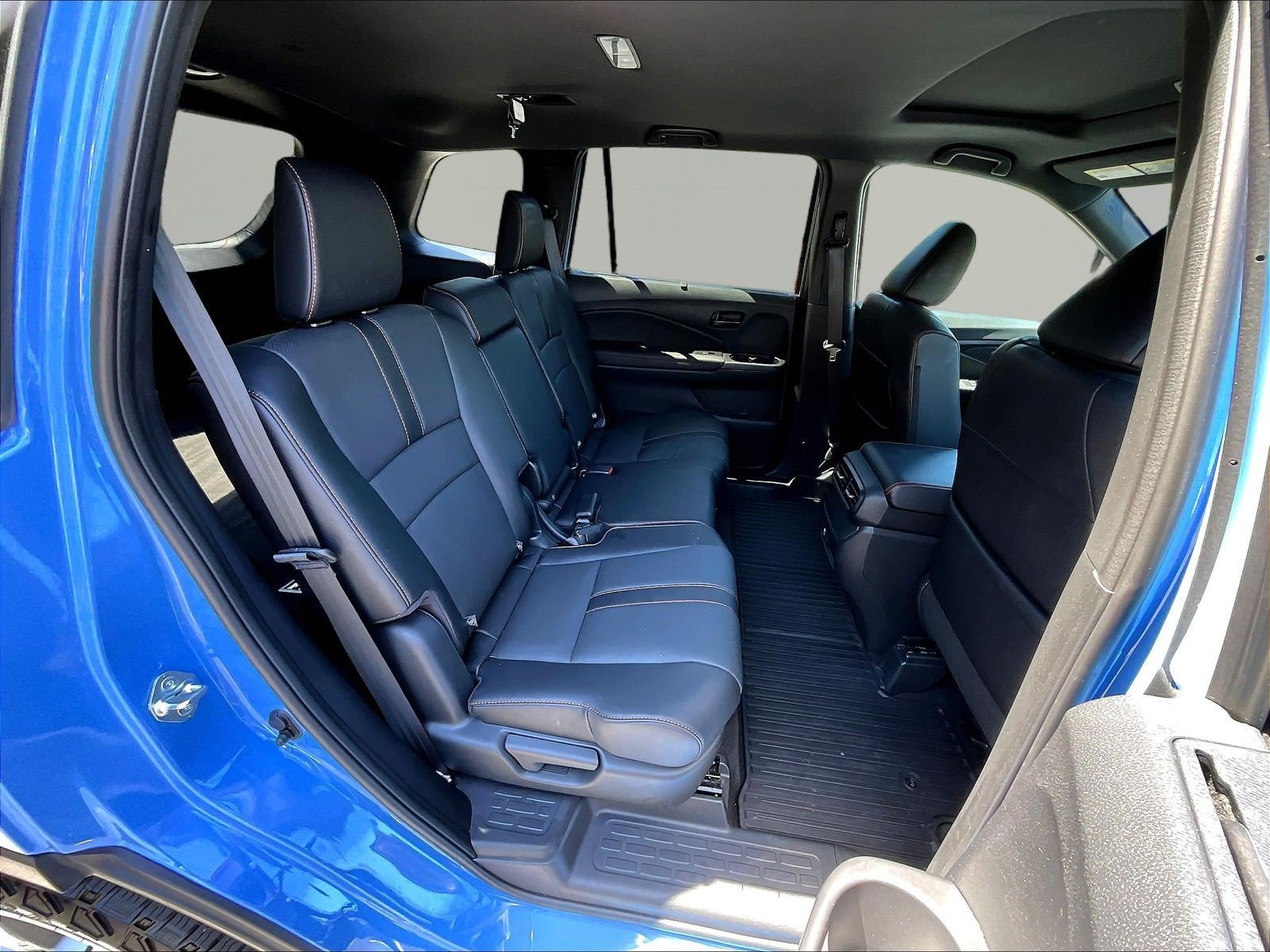 Certified 2025 Honda Passport TrailSport image 25