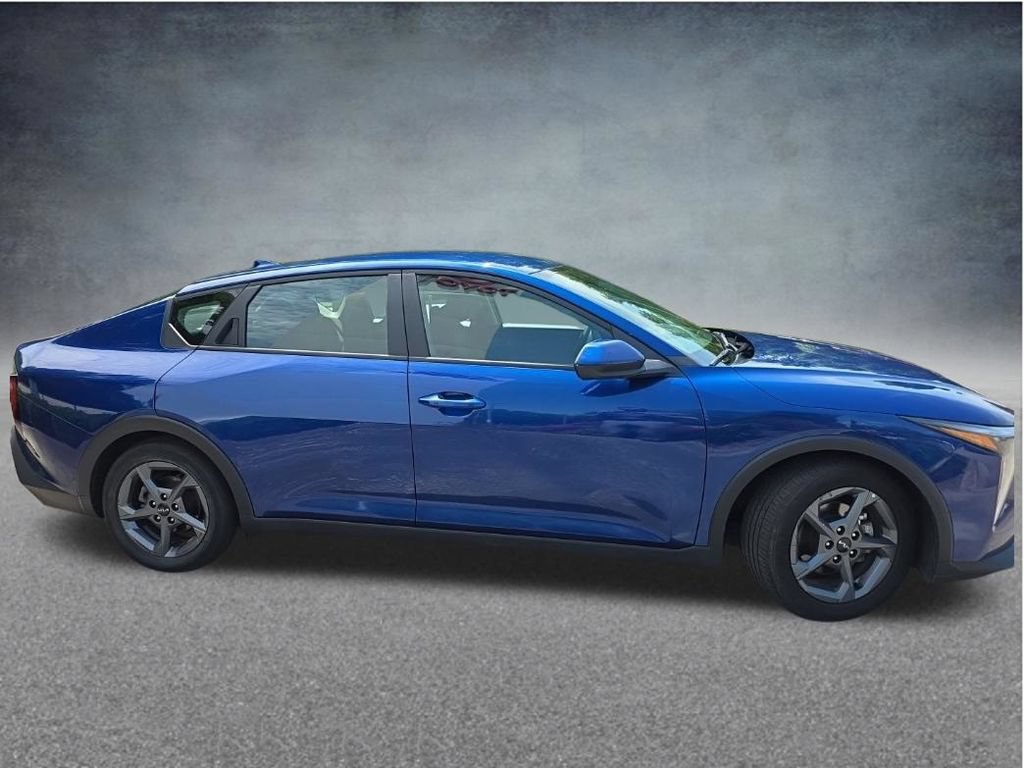 Used 2025 Kia K4 FWD image 9