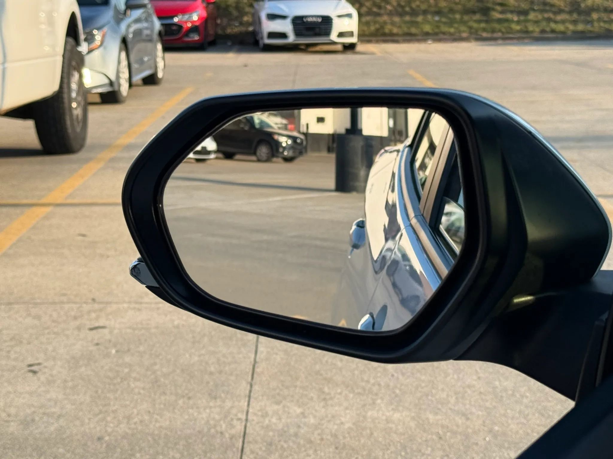Used 2022 Toyota Prius Prime LE FWD image 39