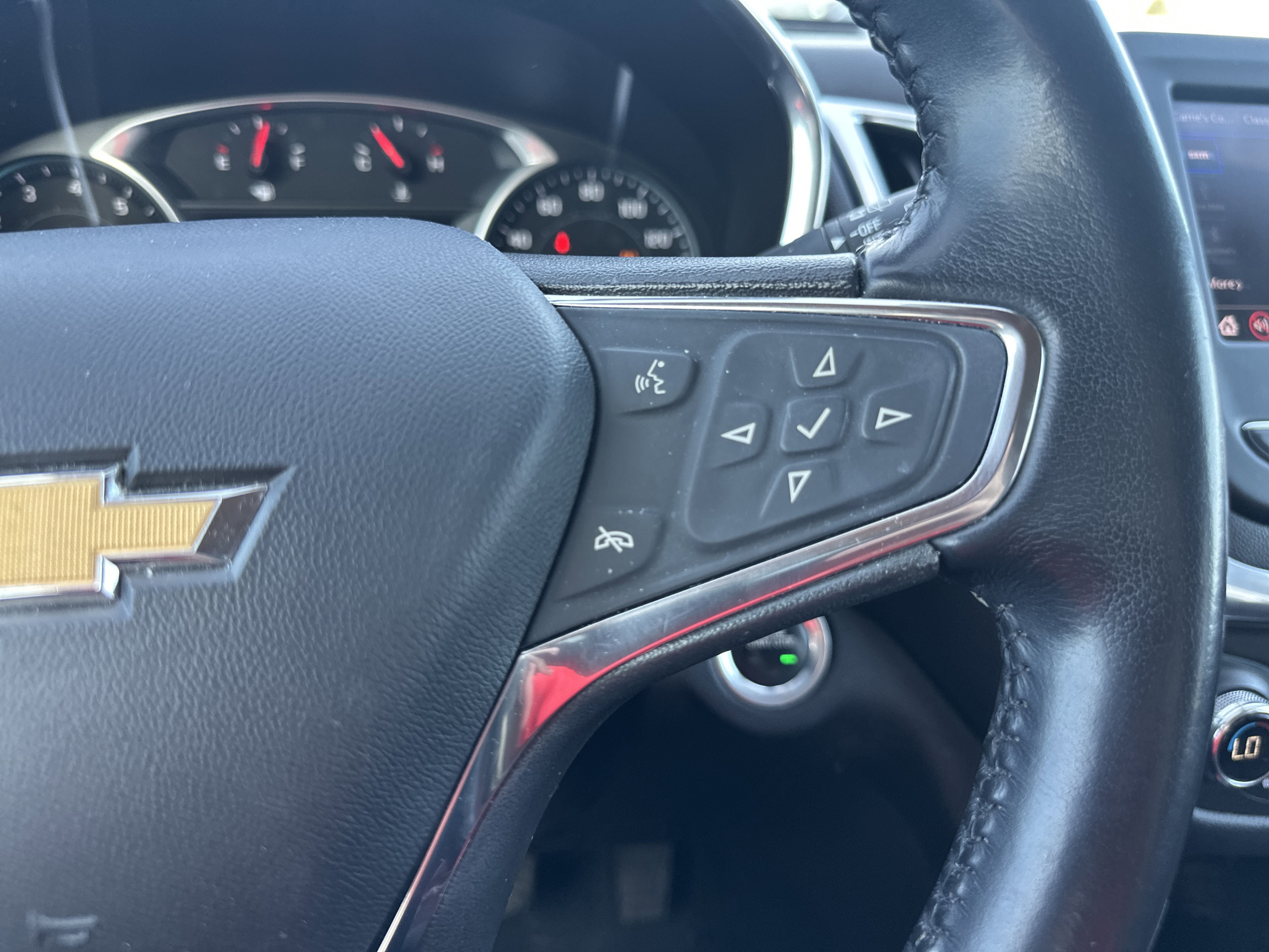 Used 2020 Chevrolet Equinox LT image 21
