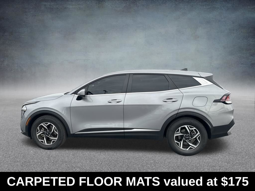 Used 2023 Kia Sportage LX image 2