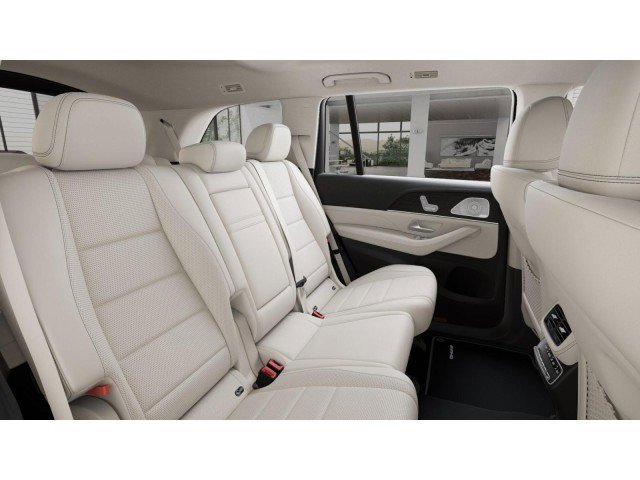 Certified 2025 Mercedes-Benz GLS 450 4MATIC image 5