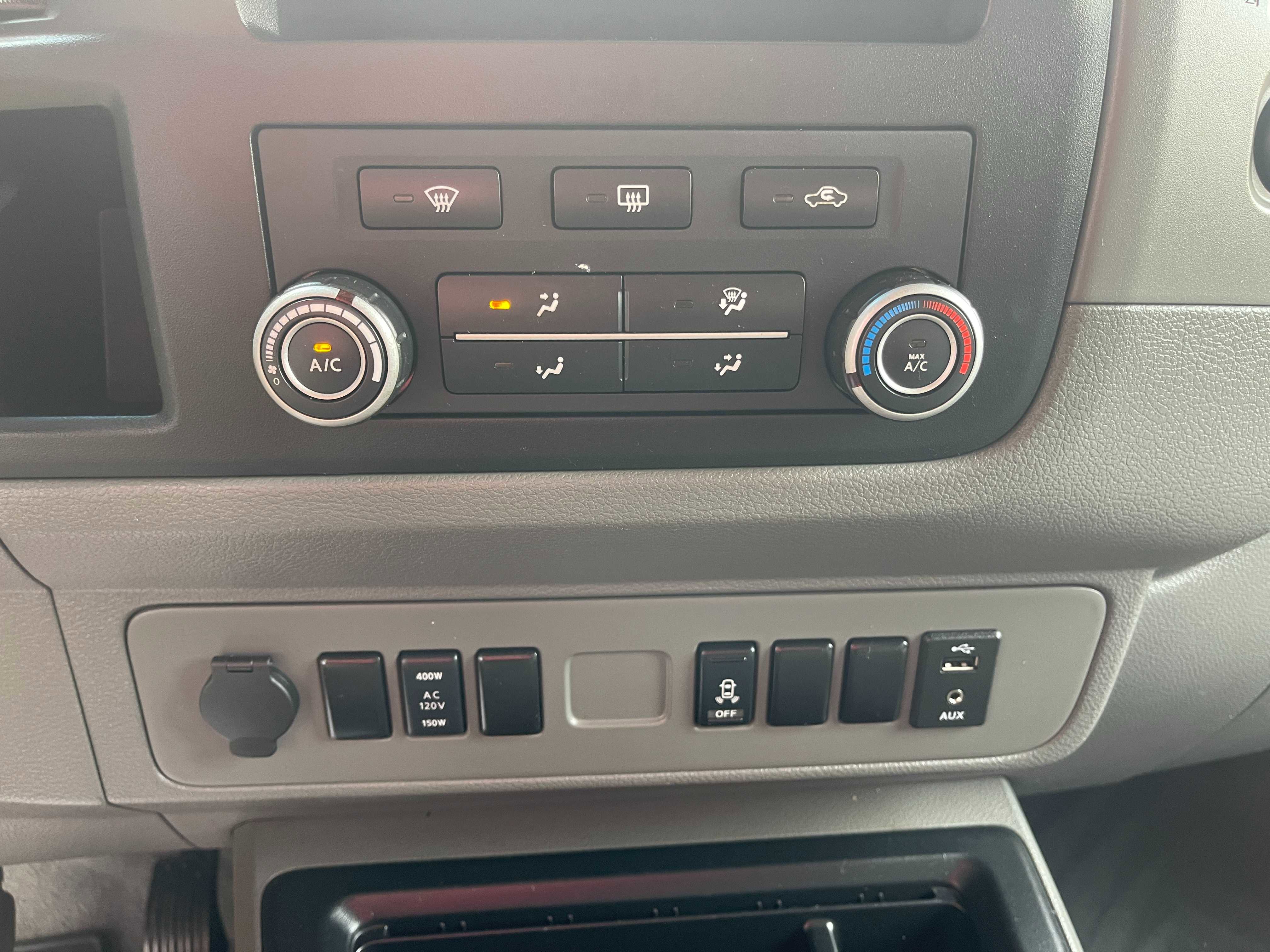 Used 2018 Nissan NV 3500 SV w/ Navigation Package image 20