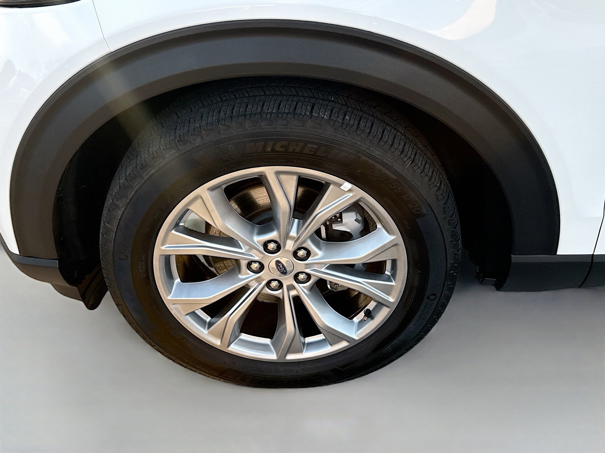 Used 2024 Ford Explorer Limited image 35