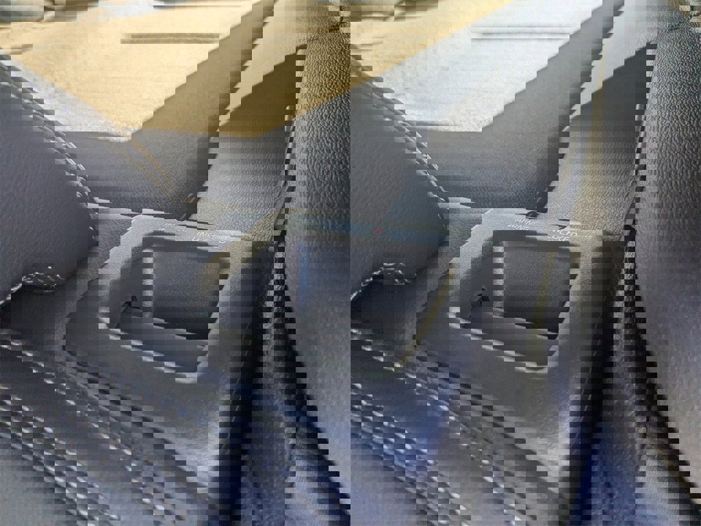 New 2026 Volvo XC40 B4 Core image 19