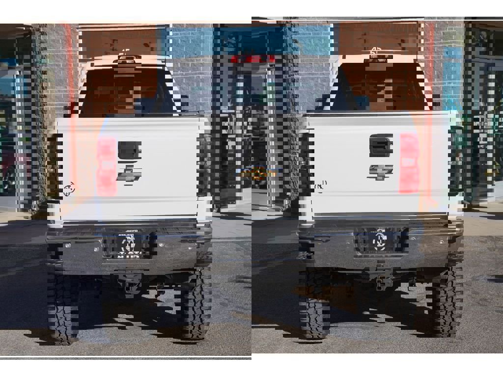 Used 2017 Chevrolet Silverado 3500 LTZ image 3