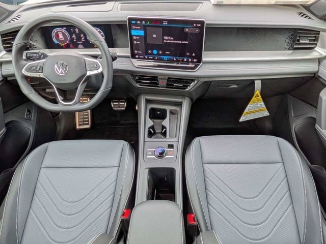New 2026 Volkswagen Tiguan SE R-Line FWD image 15